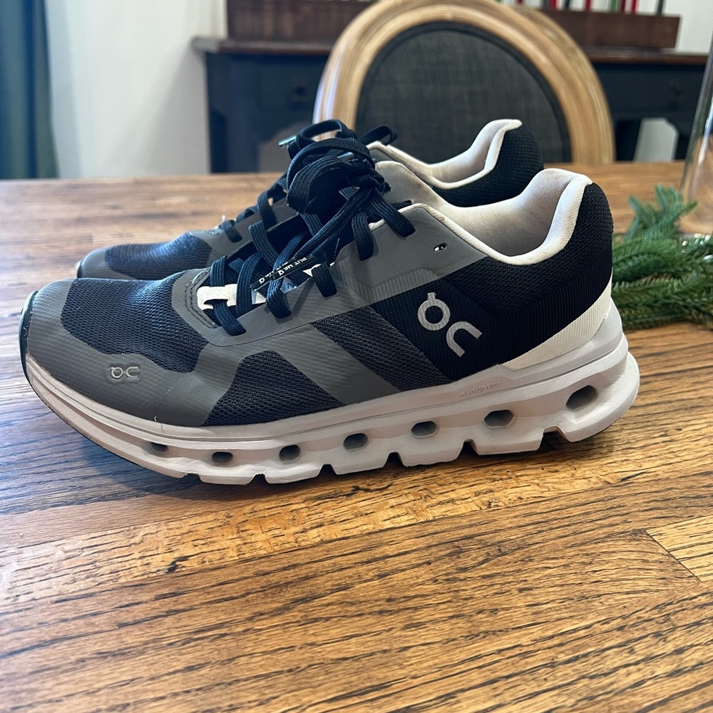 On Women's Cloudrunner Sneakers W7